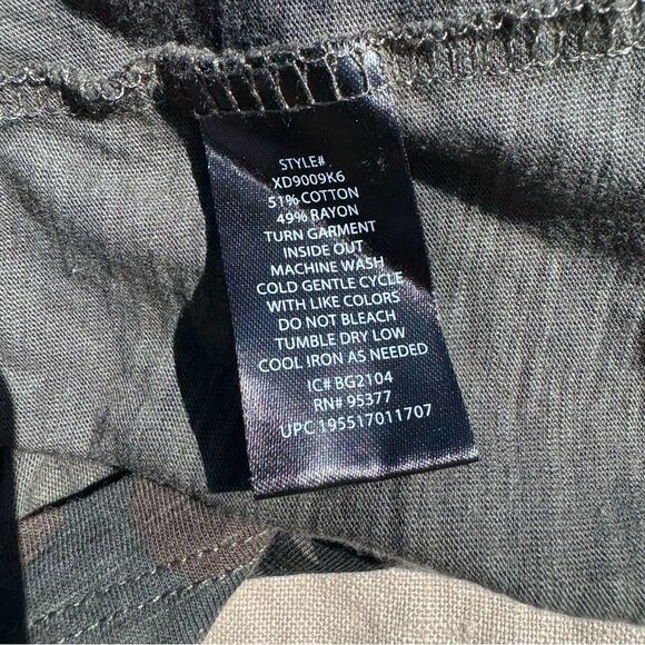 Social Standard by Sanctuary Green Camo T-Shirt Dress Size Large Short Sleeve - Picture 6 of 6